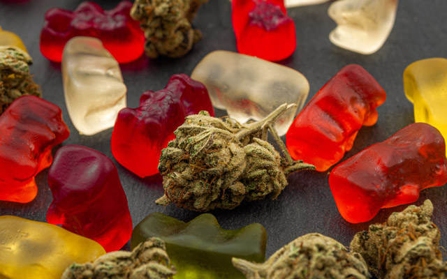 The Guide to the 10 Best Edibles for Pain